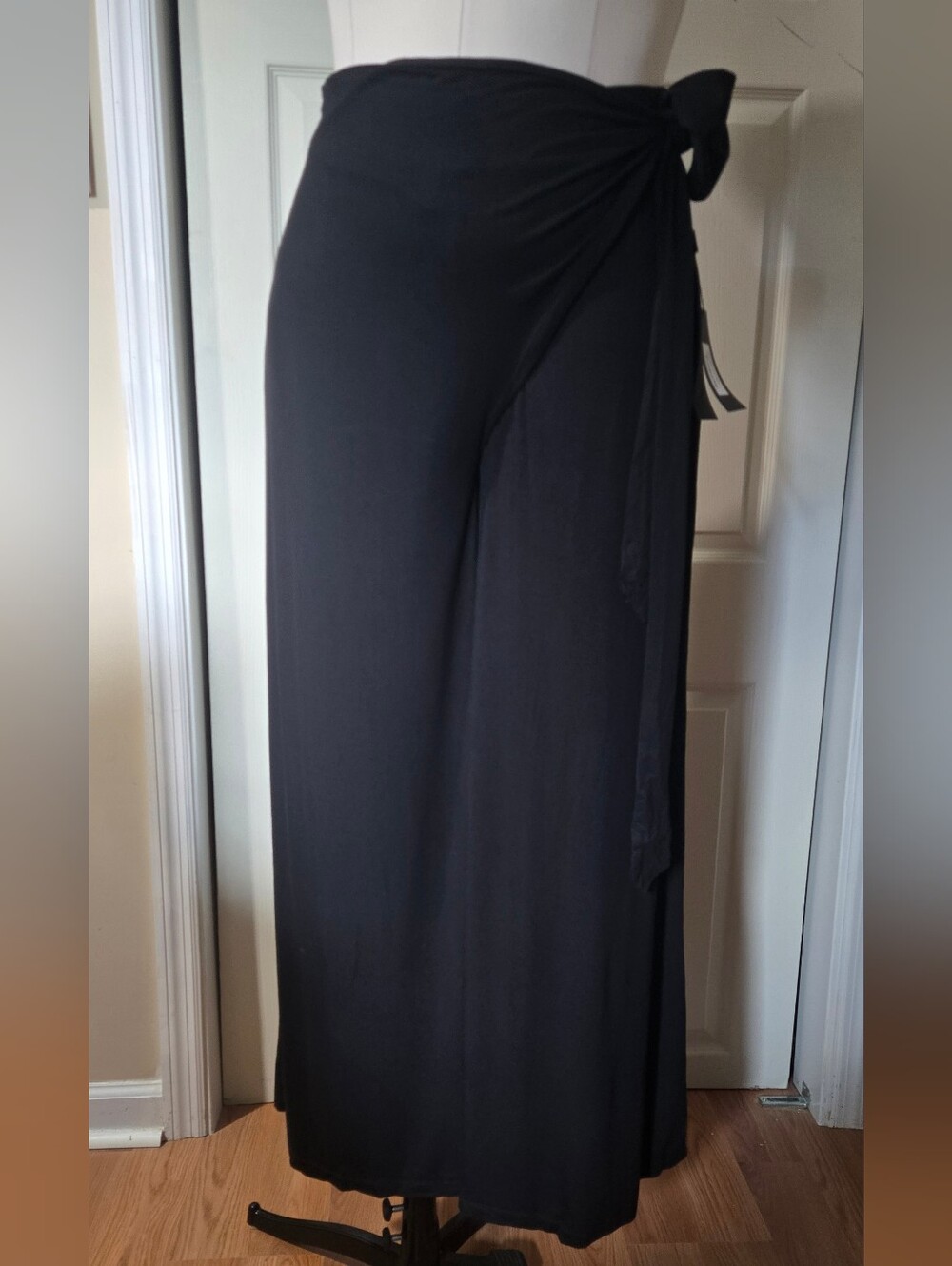 11Honore Wide-Leg Black Palazzo Pants